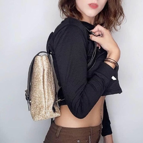 Just In! 🆕 TULUM Straw Weave Backpack - Picture 6 of 8